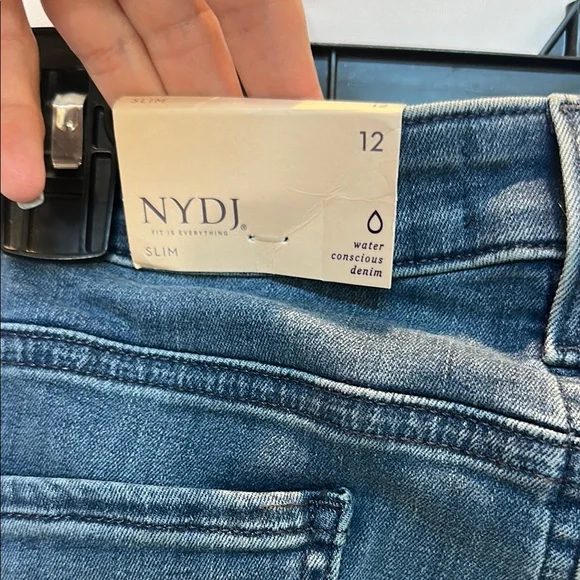 NWT NYDJ Sheri Slim Straight Leg Jeans